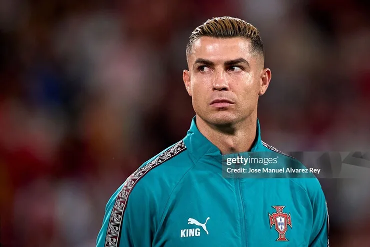 Messi được đặt cạnh Ronaldo trong video Messi được đặt cạnh Ronaldo trong video